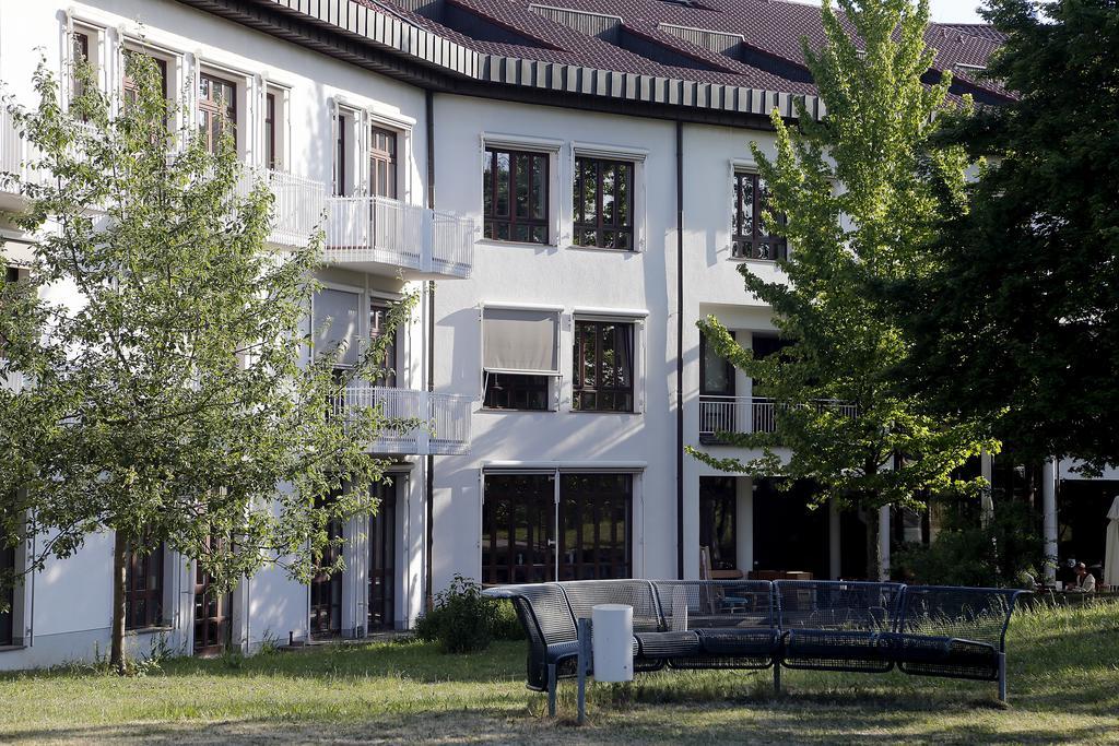 Tagungs- Und Bildungszentrum Steinbach/Taunus Штайнбах-ам-Таунус Экстерьер фото