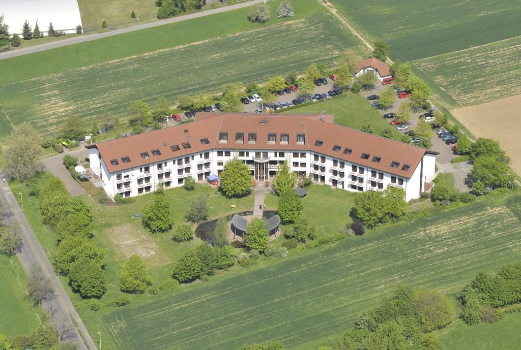 Tagungs- Und Bildungszentrum Steinbach/Taunus Штайнбах-ам-Таунус Экстерьер фото