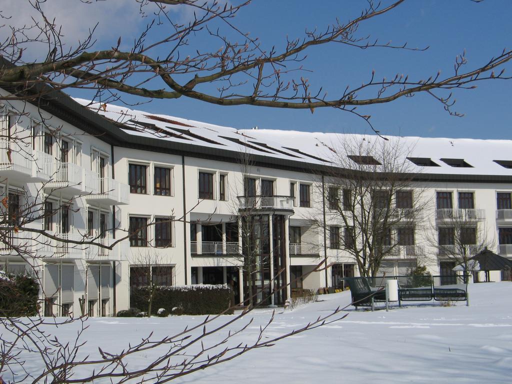 Tagungs- Und Bildungszentrum Steinbach/Taunus Штайнбах-ам-Таунус Экстерьер фото
